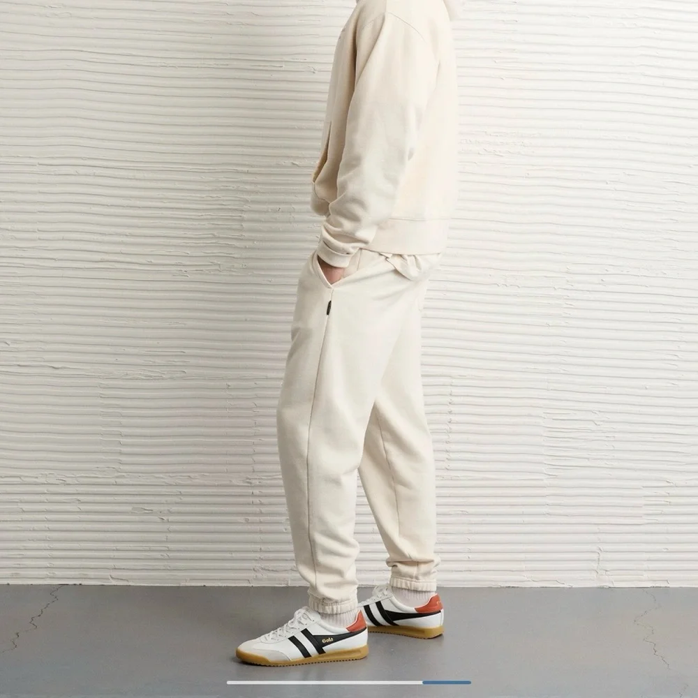 NWT - Men’s American Eagle Laidback Luxe Heavyweight cream sweatpants - XL - Picture 2 of 7